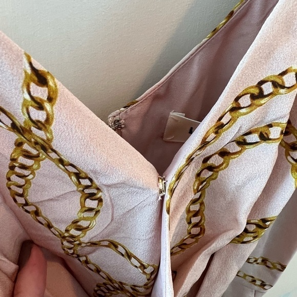 L'AGENCE Silk Pink Chain Print Chiara Wide Leg Jumpsuit NWT - Picture 3 of 16